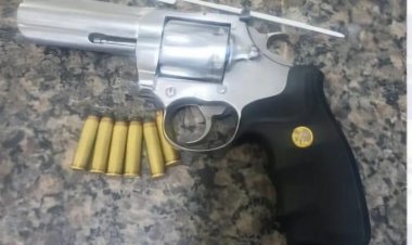 POLICIAIS MILITARES DO 5ºBPM APREENDEM ARMA DE FOGO E MUNIÇÕES NO POVOADO DE NOVA DESCOBERTA 