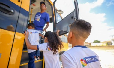 Motoristas e monitores do transporte escolar municipal passam por formação voltada à inclusão em Petrolina