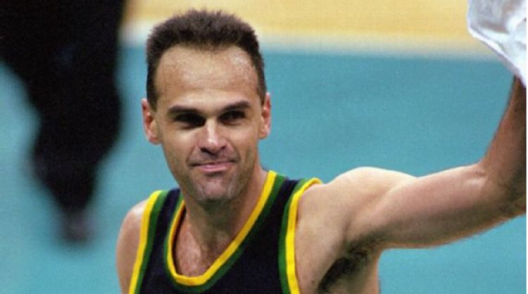 Morre Oscar Schmidt, maior lenda do basquete brasileiro