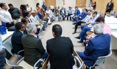 Eleições 2026: Pré candidato ACM Neto perde 14 vereadores em Juazeiro
