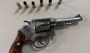 PM detém homem armado com revólver municiado em Canudos (BA)