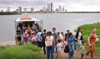 Passagem das barquinhas entre Juazeiro (BA) e Petrolina (PE)