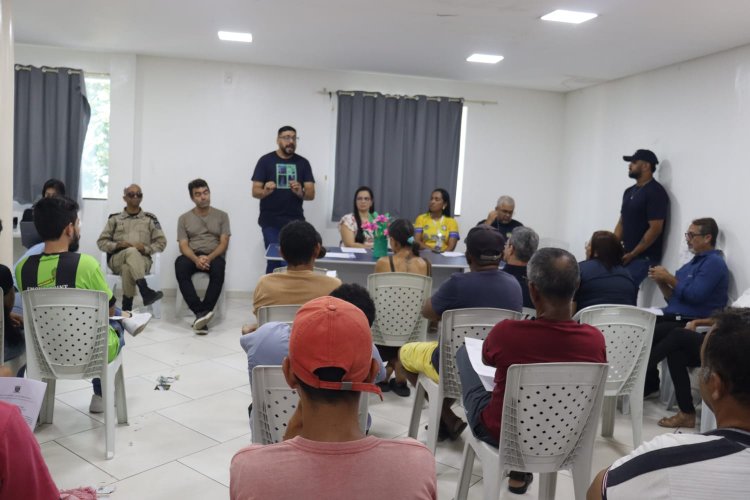 Prefeitura de Senhor do Bonfim reforça segurança do São João 2026 em reunião com ambulantes e comerciantes