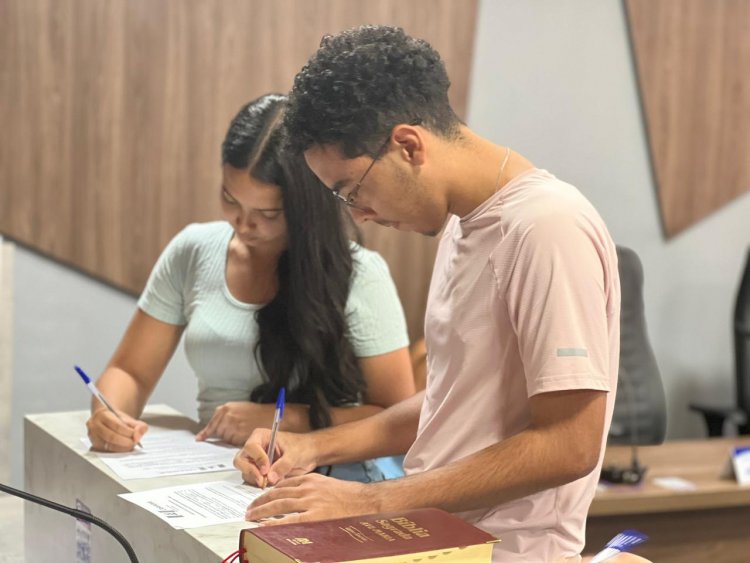 Prefeitura de Casa Nova convoca estudantes contemplados para assinatura do termo da Bolsa Universitária