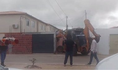 A manhã desta sexta-feira (26) foi marcada por tensão e surpresa no Residencial Juazeiro I, localizado no bairro Itaberaba, em Juazeiro