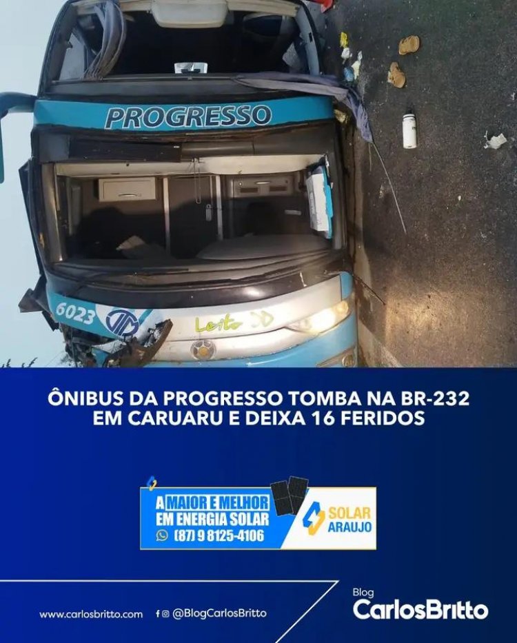 Um ônibus tombou na madrugada desta segunda-feira (15) no Km 133 da BR-232, em Caruaru, no Agreste de Pernambuco