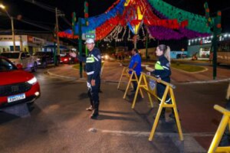 Com o objetivo de garantir mais conforto, segurança e tranquilidade aos moradores do bairro KM-2 durante o período do São João de Petrolina