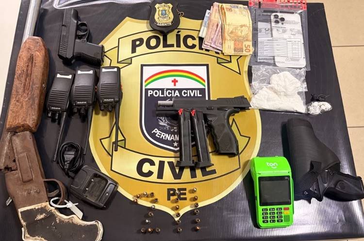 Operação da PCPE em Orocó resulta em prisões e apreensão de cocaína e armas
