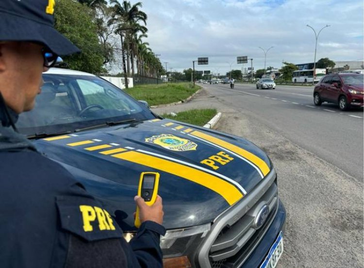 Acompanhando o aumento na movimentação de veículos nas rodovias federais de Pernambuco durante as festividades juninas, a Polícia Rodoviária Federal (PRF)