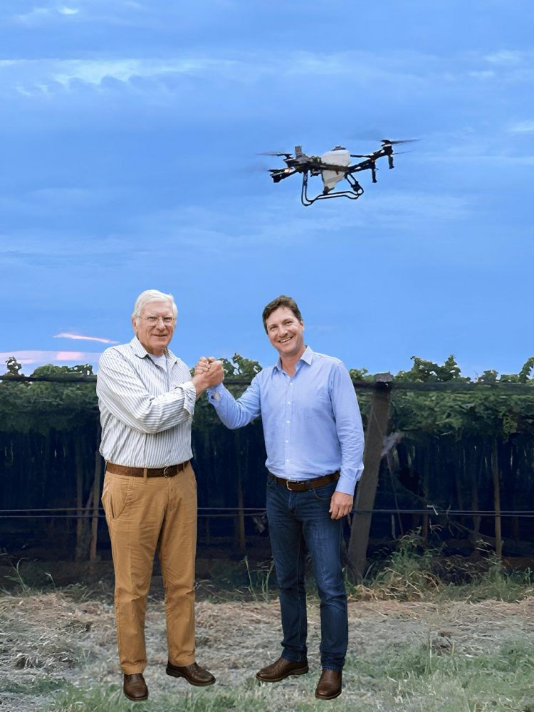 Vale do São Francisco recebe as duas maiores autoridades do mundo na tecnologia de aplicação em baixa vazão para drones