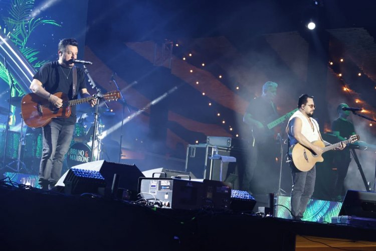 Romantismo toma conta da festa: Bruno & Marrone brilham no São João de Petrolina 