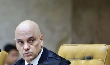 Moraes dá 48 horas para Exército entregar armas de Bolsonaro à PF