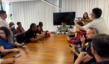 Coletiva Imprensa: Prefeito Andrei Gonçalves destaca os 148 anos da cidade. "Juazeiro agora avança com obras e ações"